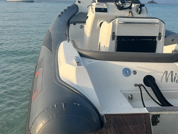 Location bateau Lomac Adrenalina 7.5 à Saint-Florent sur Samboat