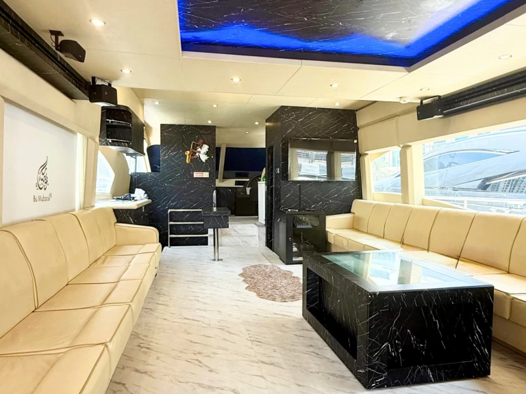 Location Yacht Dubai Marine avec permis