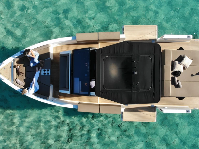 De Antonio D34 a louer à Ibiza (Ville)