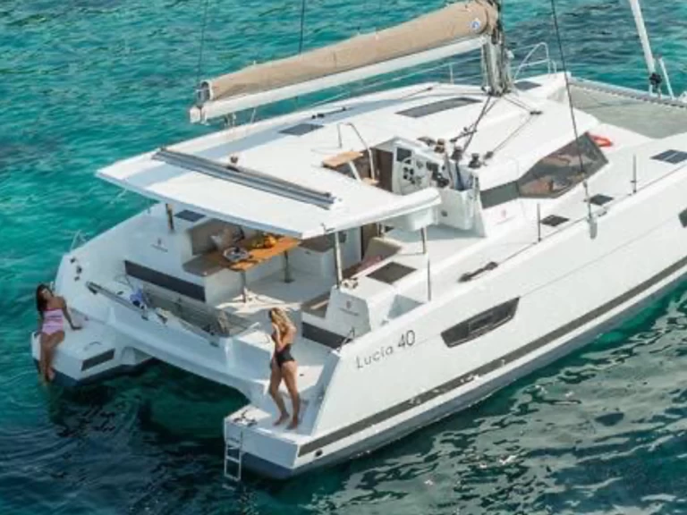 Location bateau Fountaine Pajot Lucia 40 à Tivat sur Samboat