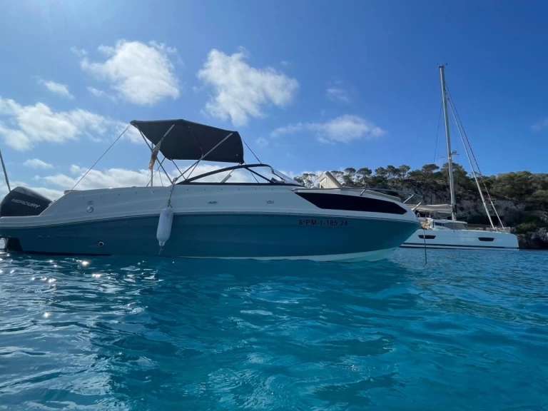 Location Bateau à moteur Bayliner avec permis