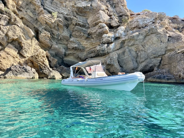 Location Semi-rigide Lomac avec permis