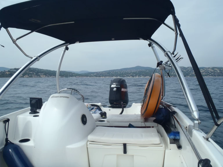 Boston Whaler Boston Whaler 170 super sport a louer à Sainte-Maxime