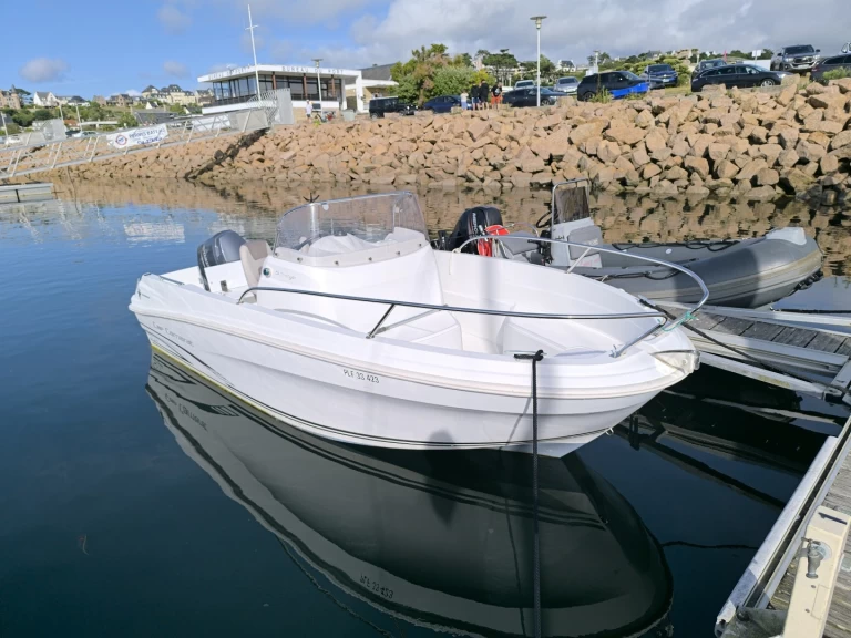 Jeanneau Cap Camarat 5.5 CC Style a louer à Trébeurden