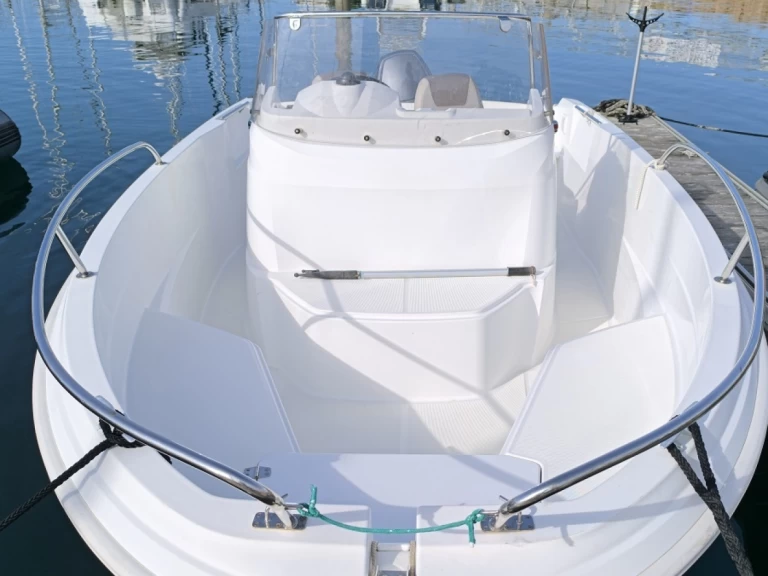 Location à Trébeurden - Jeanneau Cap Camarat 5.5 CC Style sur SamBoat