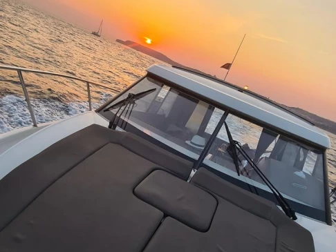 Location Bateau à moteur à Gżira - Jeanneau NC 11