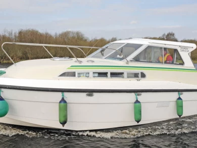Motorboat rental with or without captain Le Boat Carrick-on-Shannon