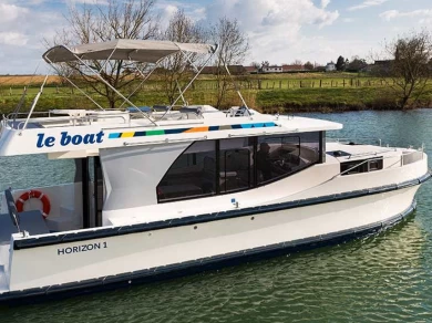 Le Boat Horizon 1 charter bareboat or skippered in  Carrick-on-Shannon