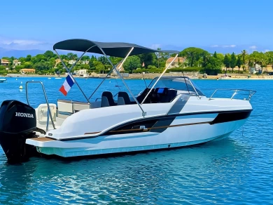 Noleggio Barca a motore a Cannes – Bénéteau Flyer 7.7 SUNdeck