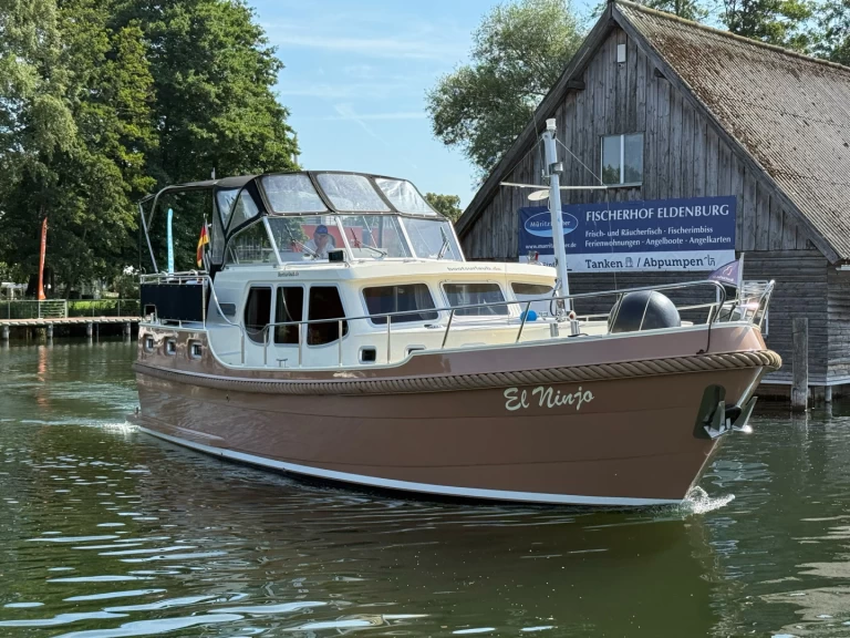Péniche à louer à Waren (Müritz) au meilleur prix