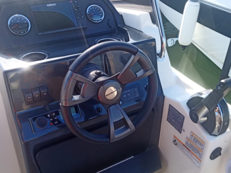 Location bateau Quicksilver Activ 605 Sundeck à Cambrils sur Samboat