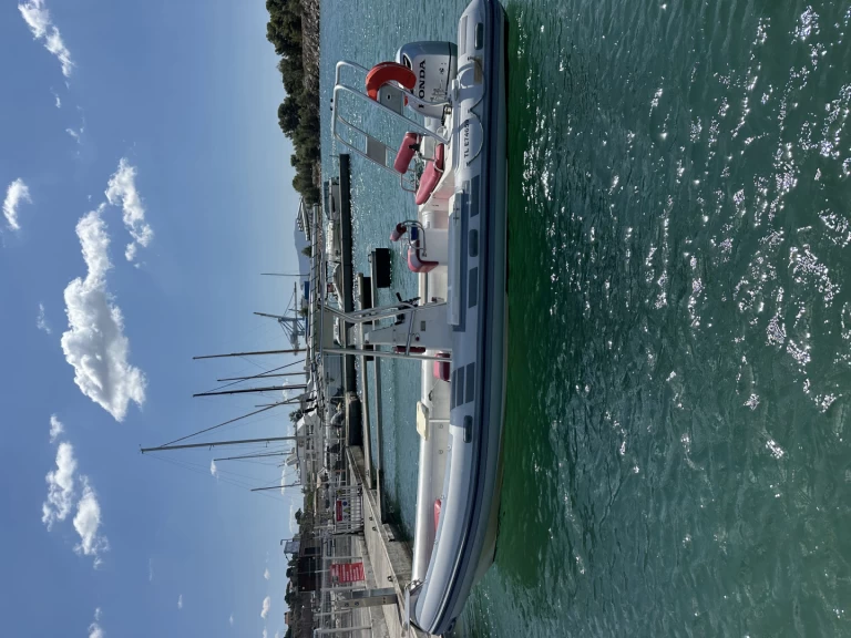 Semi-rigide à louer à Marseille au meilleur prix