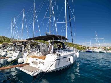 Noleggiare una Bavaria Bavaria C38 a Drage