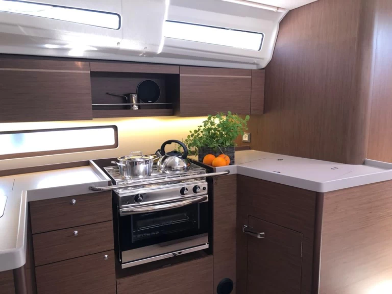 Location bateau Bénéteau Oceanis 40.1 à Pomer sur Samboat