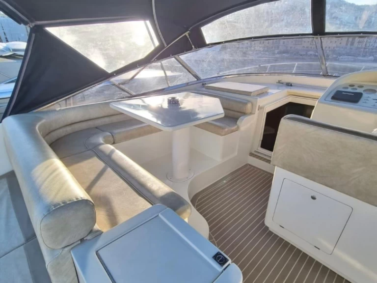 Louer Bateau à moteur avec ou sans skipper Baia à Portofino