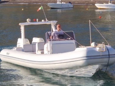 Marlin Boat 760 da affittare a  Salina (Île)