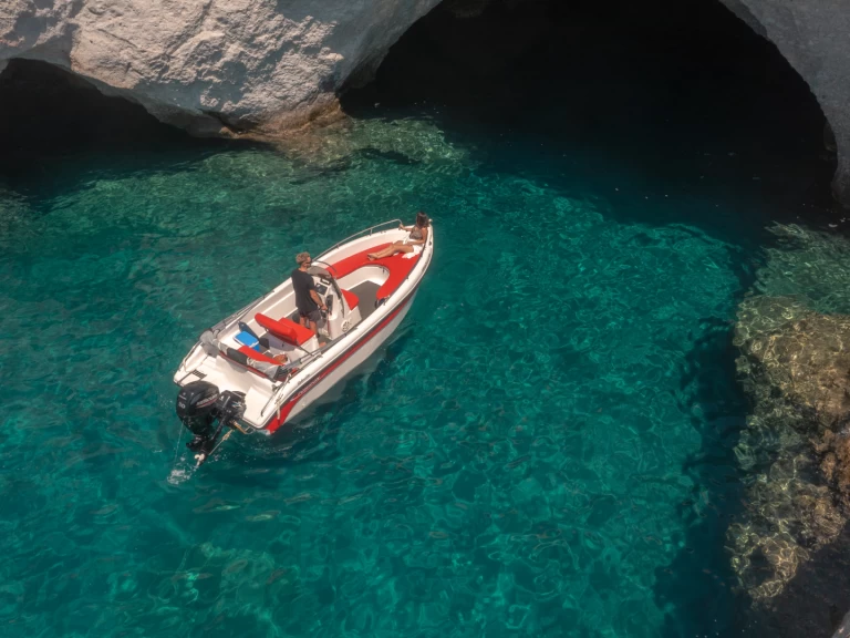 Poseidon BLU WATER 185 a louer à Mílos