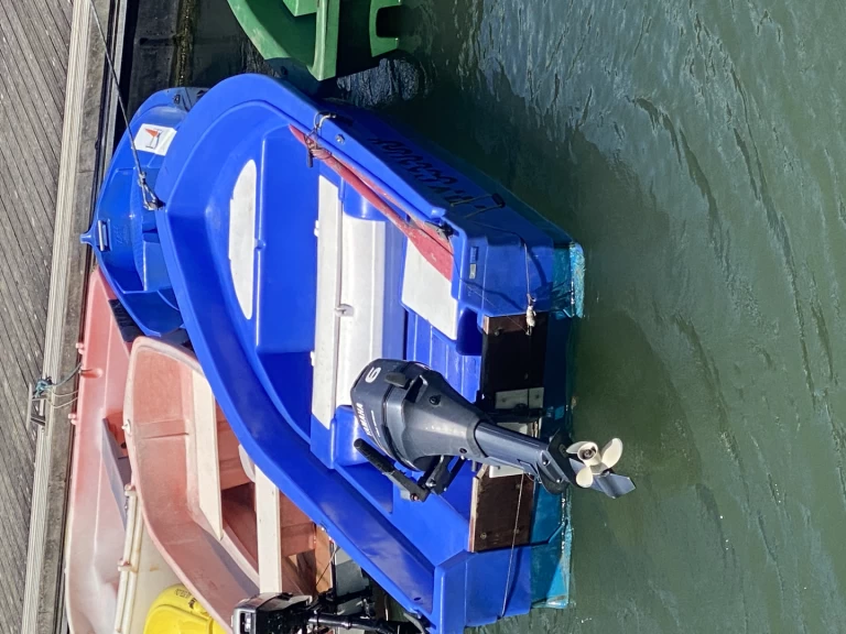 Bateau à moteur à louer à Bono au meilleur prix