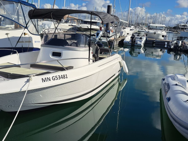 Louer Bateau à moteur avec ou sans skipper B2 Marine à La Rochelle
