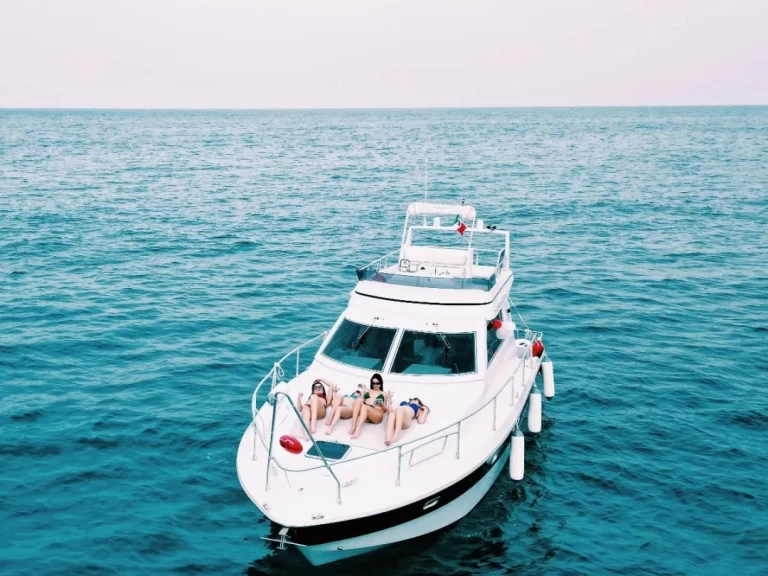 Location Bateau à moteur à Catane - Comar Clanship 42 FB