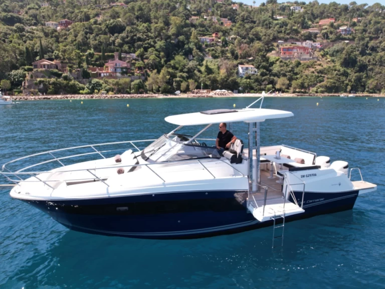 Louez un Jeanneau Cap Camarat 10.5 WA à Port La Napoule