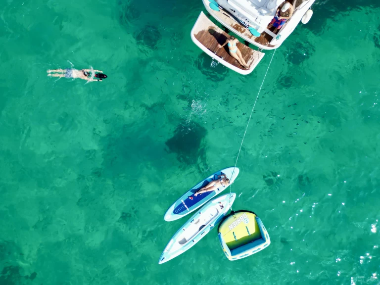 Louer Bateau à moteur avec ou sans skipper Bavaria à Beaulieu-sur-Mer