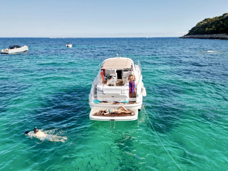 Location Bateau à moteur Bavaria avec permis