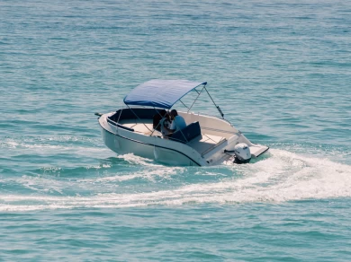 Bareboat Rental Motorboat Bey Yacht with a boat licence