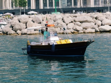 Yacht charter Amalfi Coast billig Sorrento 7,50 open cruise