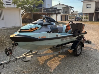 Hire Jet ski Sea-Doo with a boat licence