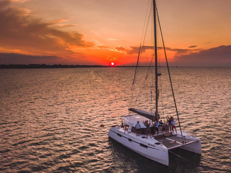 Location à Rimini - Nautitech Nautitech 40 Open  sur SamBoat