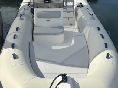 Noleggio barche Capelli 500 moteur 2 temps a Porto-Vecchio su Samboat
