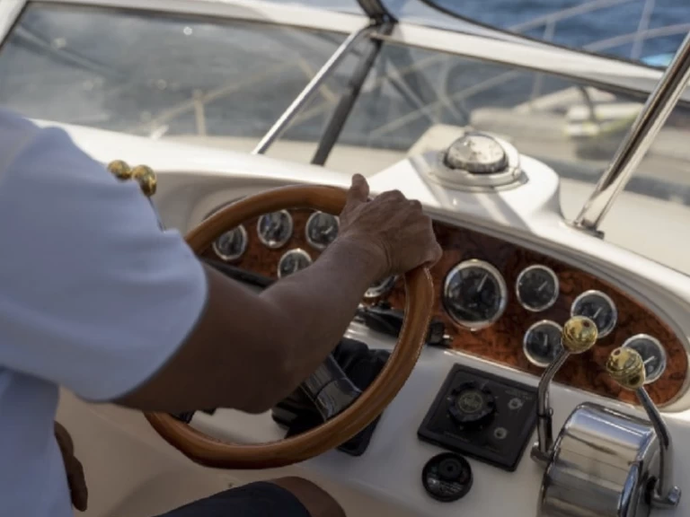 Location bateau Monde pas cher Sea Ray 400 Sedan Bridge