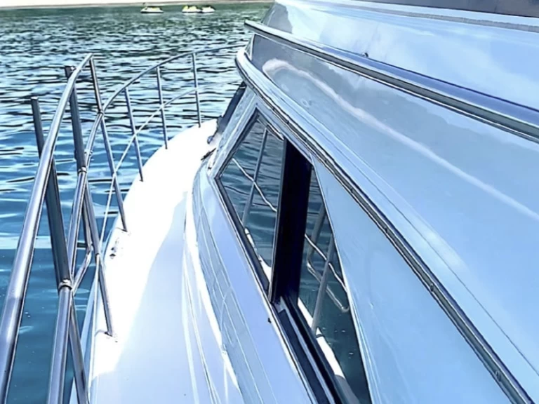 Location Bateau à moteur à Monde - Sea Ray Sea Ray 400 Sedan Bridge