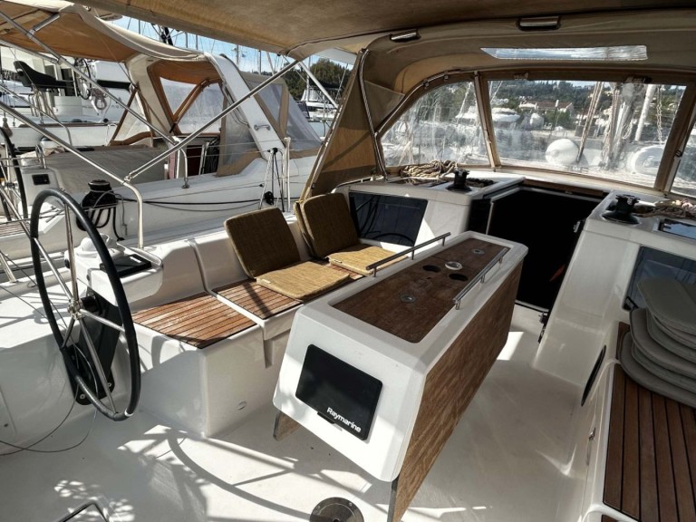Location à Gouviá - Dufour Dufour 390 GL sur SamBoat