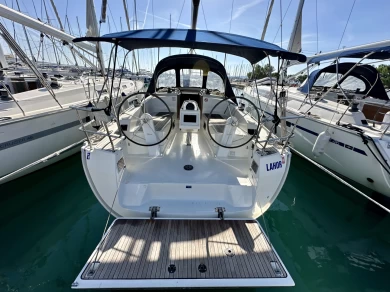 Sailboat rental in Sukošan - Bavaria Cruiser 37