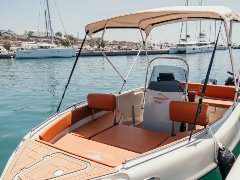 Location Bateau à moteur Kranitis Craft avec permis