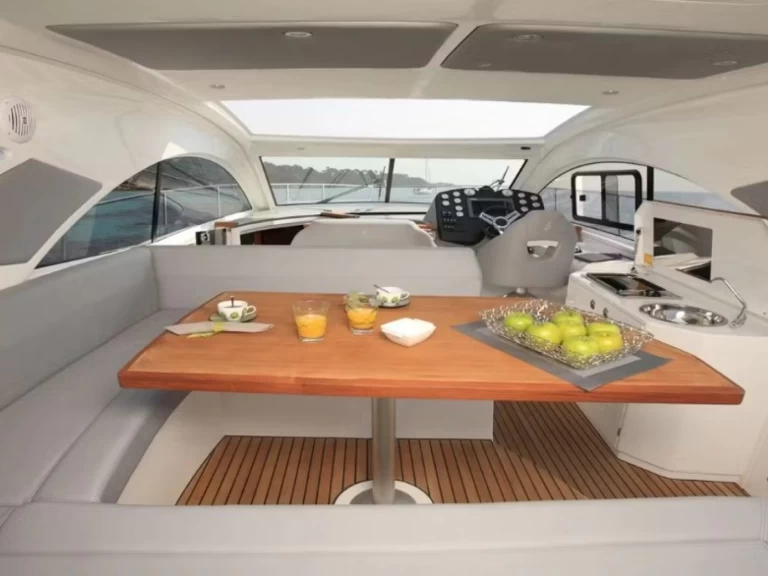 Location Bateau à moteur à Monaco - MonteCarloYachts 42