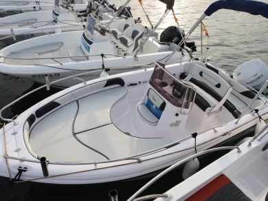 Alquiler l'Escala - Ranieri Voyager 17 en SamBoat
