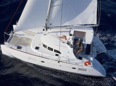 Catamarano a noleggio a Sant Antoni de Portmany al miglior prezzo