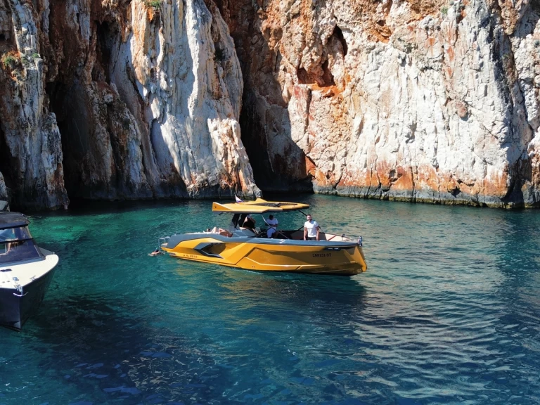 Location Bateau à moteur à Split - Alesta Marine Raptor parasailing