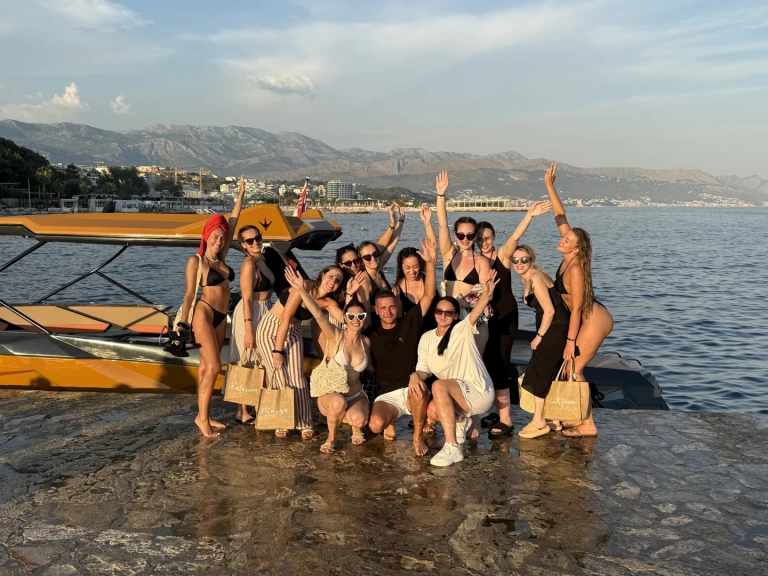 Louer Bateau à moteur avec ou sans skipper Alesta Marine à Split