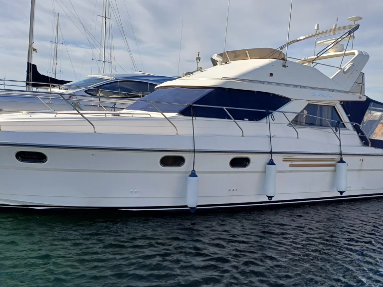 Louez un Princess Princess 398 à Mar de Cristal