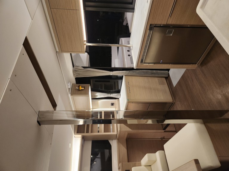 Louer Catamaran avec ou sans skipper Lagoon à Álimos