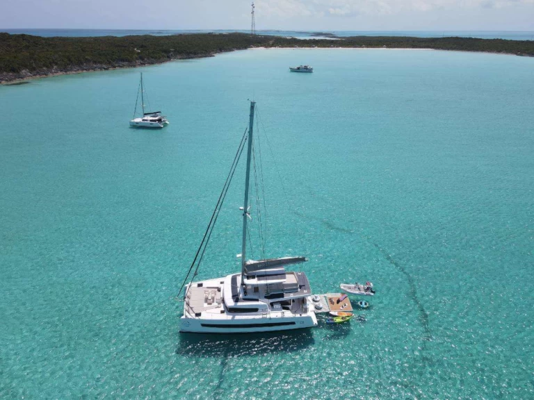 Location bateau Bali SNAPDRAGON à Nassau sur Samboat