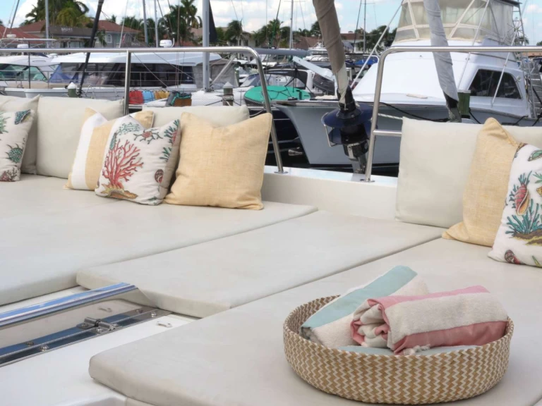 Location Yacht Bali avec permis