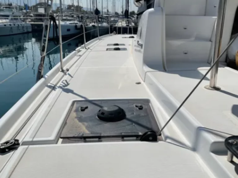 Location bateau Álimos pas cher Lagoon 46