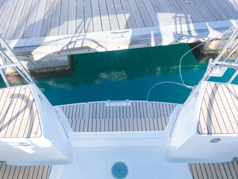 Louez un Jeanneau Sun Odyssey 44 Ds à Saint-George