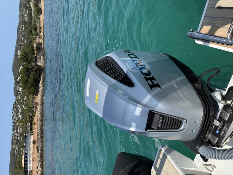 Location Semi-rigide Vanguard avec permis