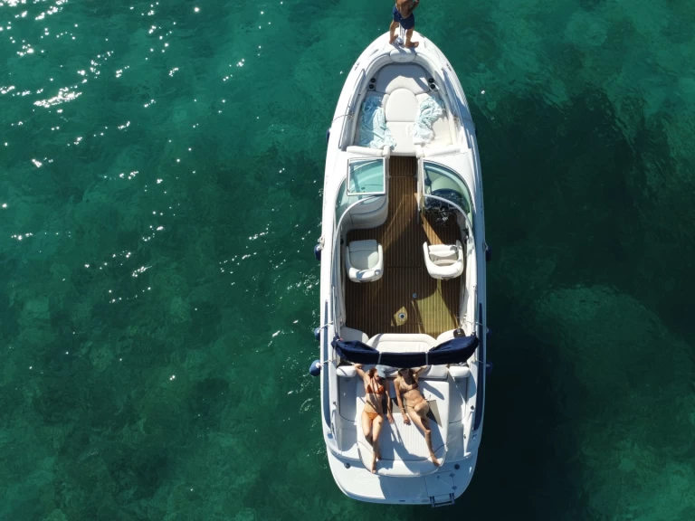 Louer Bateau à moteur avec ou sans skipper Crownline à Portals Nous